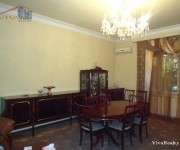Особняк, 3 этажей, Ереван, Центр
