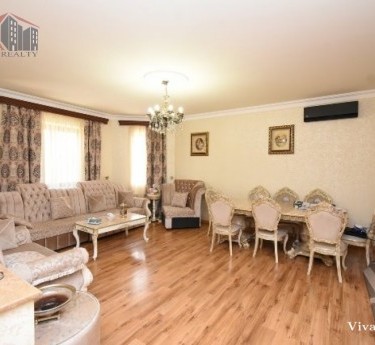 Особняк, 1,5 этажей, Ереван, Малатиа-Себастиа - 1